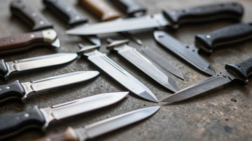Various hunting knife blades of different sizes.